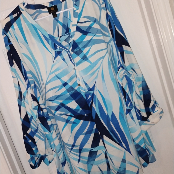 JM Collection Aqua and Navy Abstract Blouse 4X PTP 29" - Picture 2 of 3